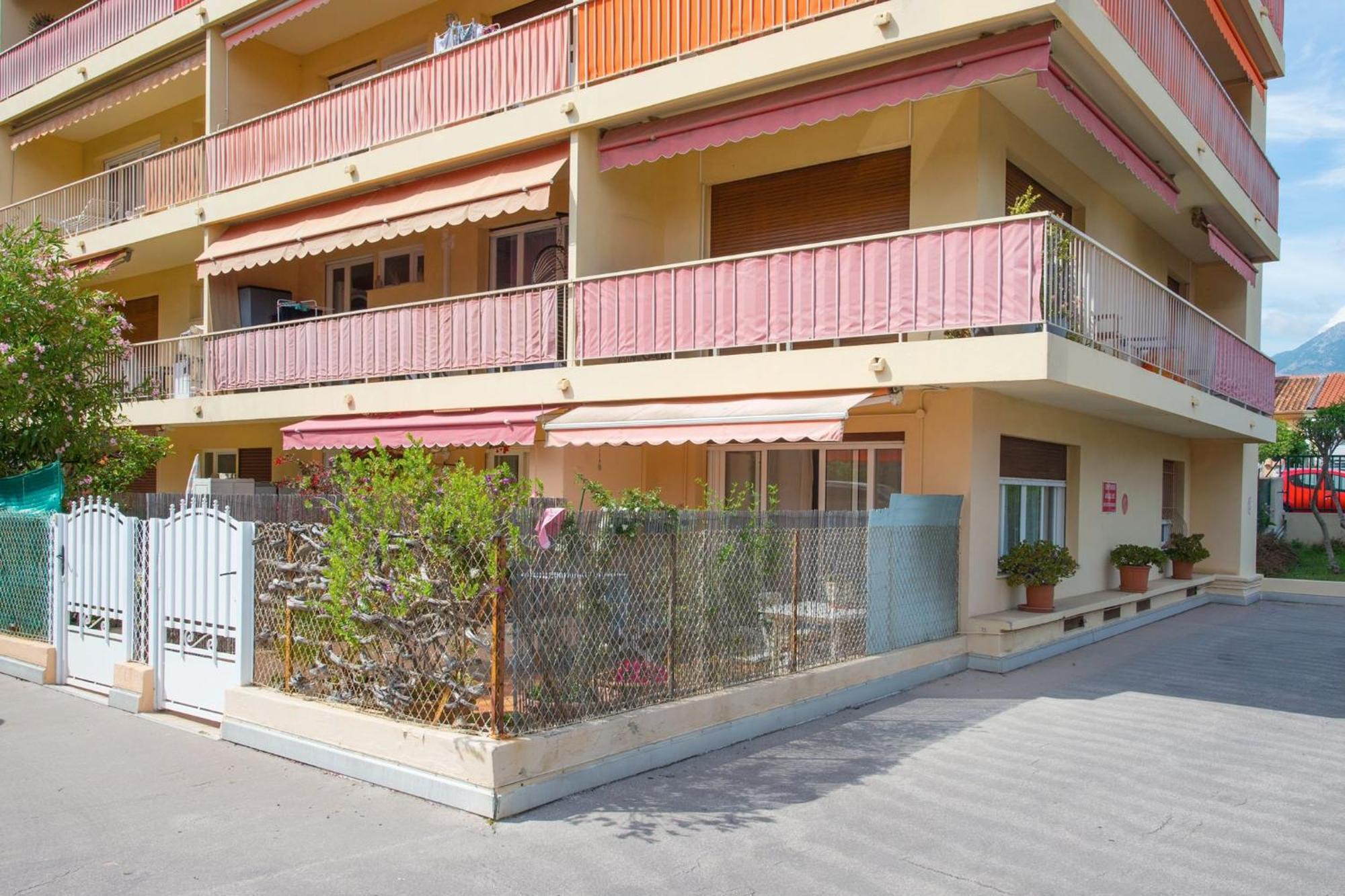 Appartement Carnoles Pres Des Plages Roquebrune-Cap-Martin Εξωτερικό φωτογραφία
